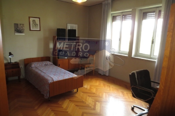 camera doppia 1°p - UNIFAM. AUTONOMA THIENE (VI) EST